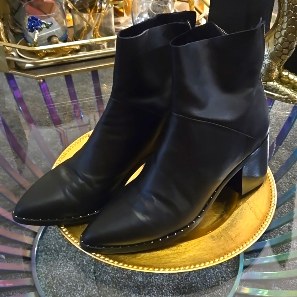 Treasure & Bond Black Pointed Leather Ankle Boots